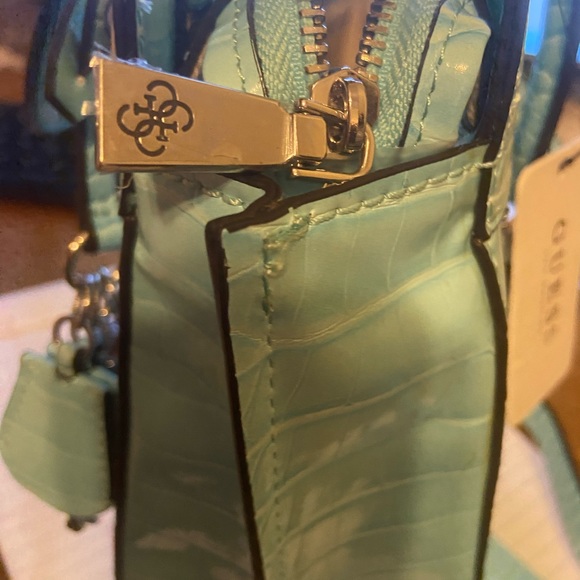 NWT Guess Aqua Katey, gorgeous color - Picture 3 of 9